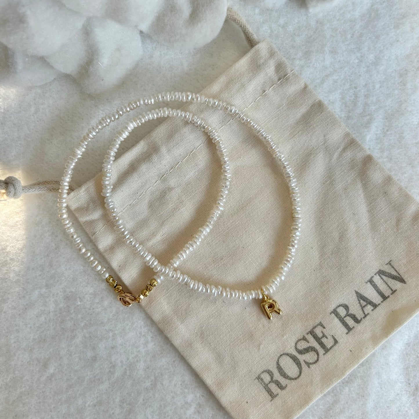 HALLIE PEARL INITIAL NECKLACE IN 18K GOLD