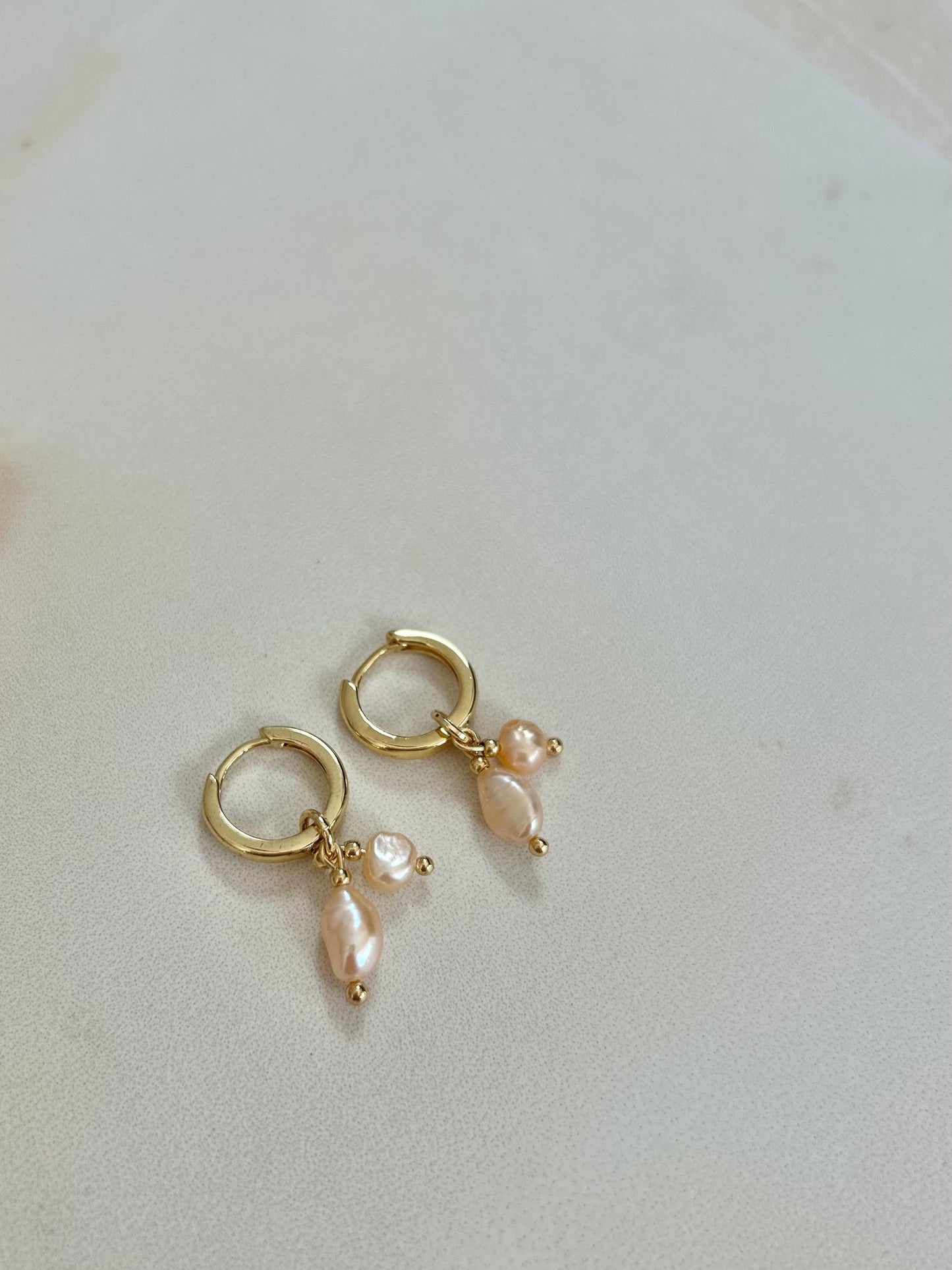 DETACHABLE DOUBLE PINK PEARL CHARM HUGGIE EARRING