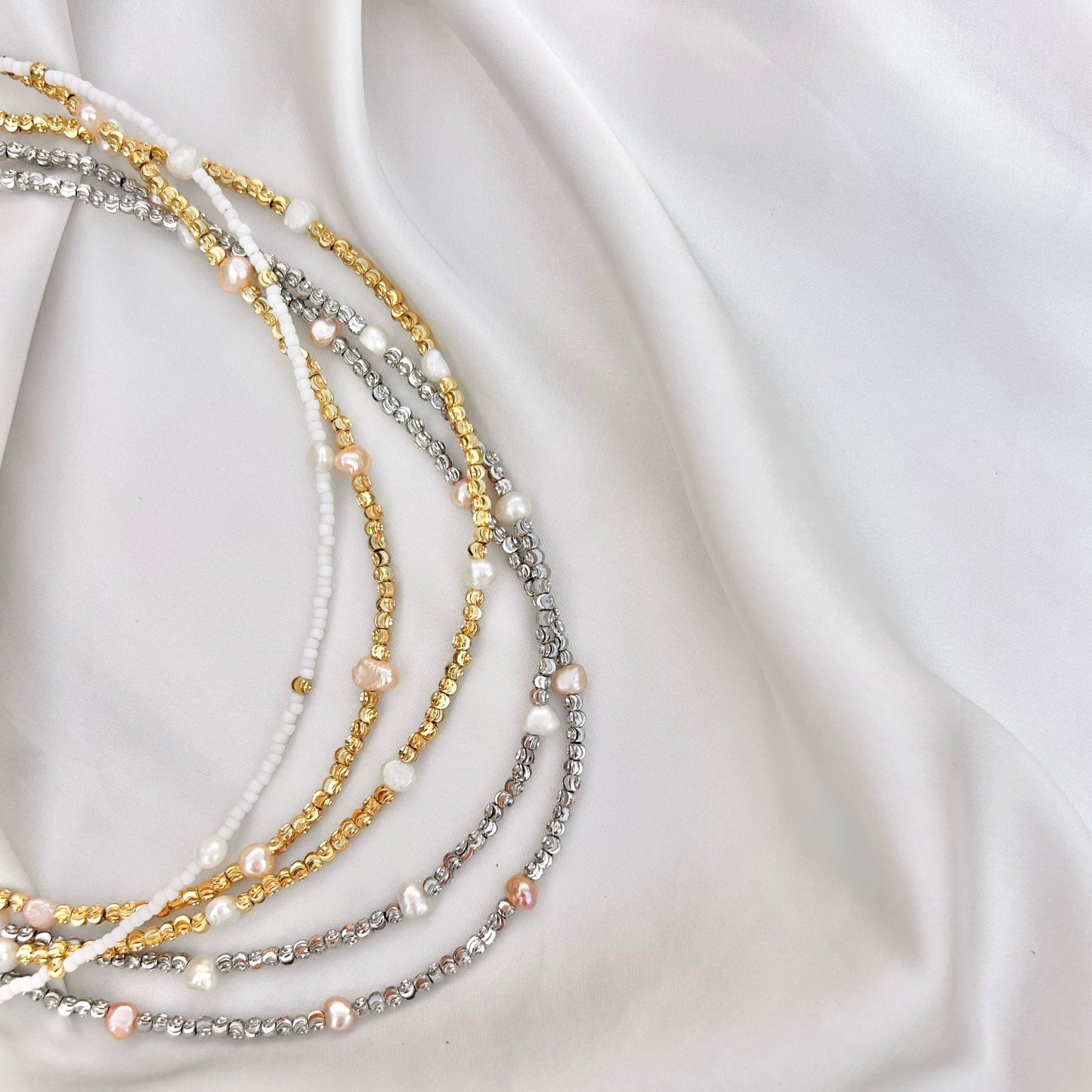 DAINTY PEARL BEADED NECKLACE IN PLATINUM