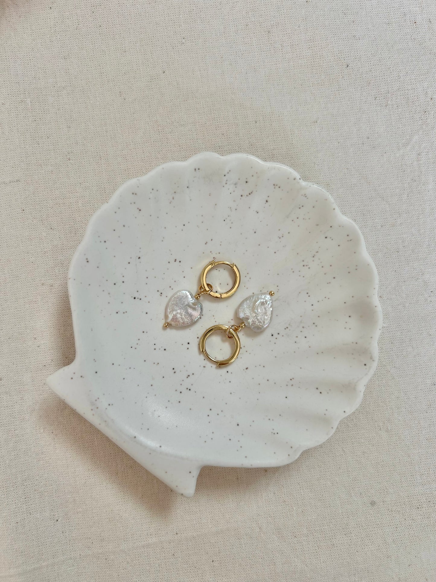 PEARL HEART DETACHABLE CHARM HUGGIE EARRINGS IN 18K GOLD