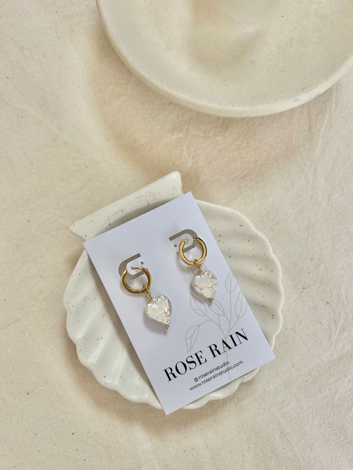 PEARL HEART DETACHABLE CHARM HUGGIE EARRINGS IN 18K GOLD
