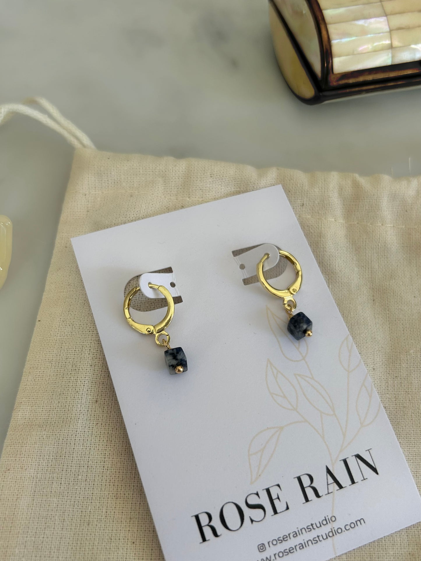 TINY LAPIS LAZULI HUGGIE EARRINGS IN 18K GOLD