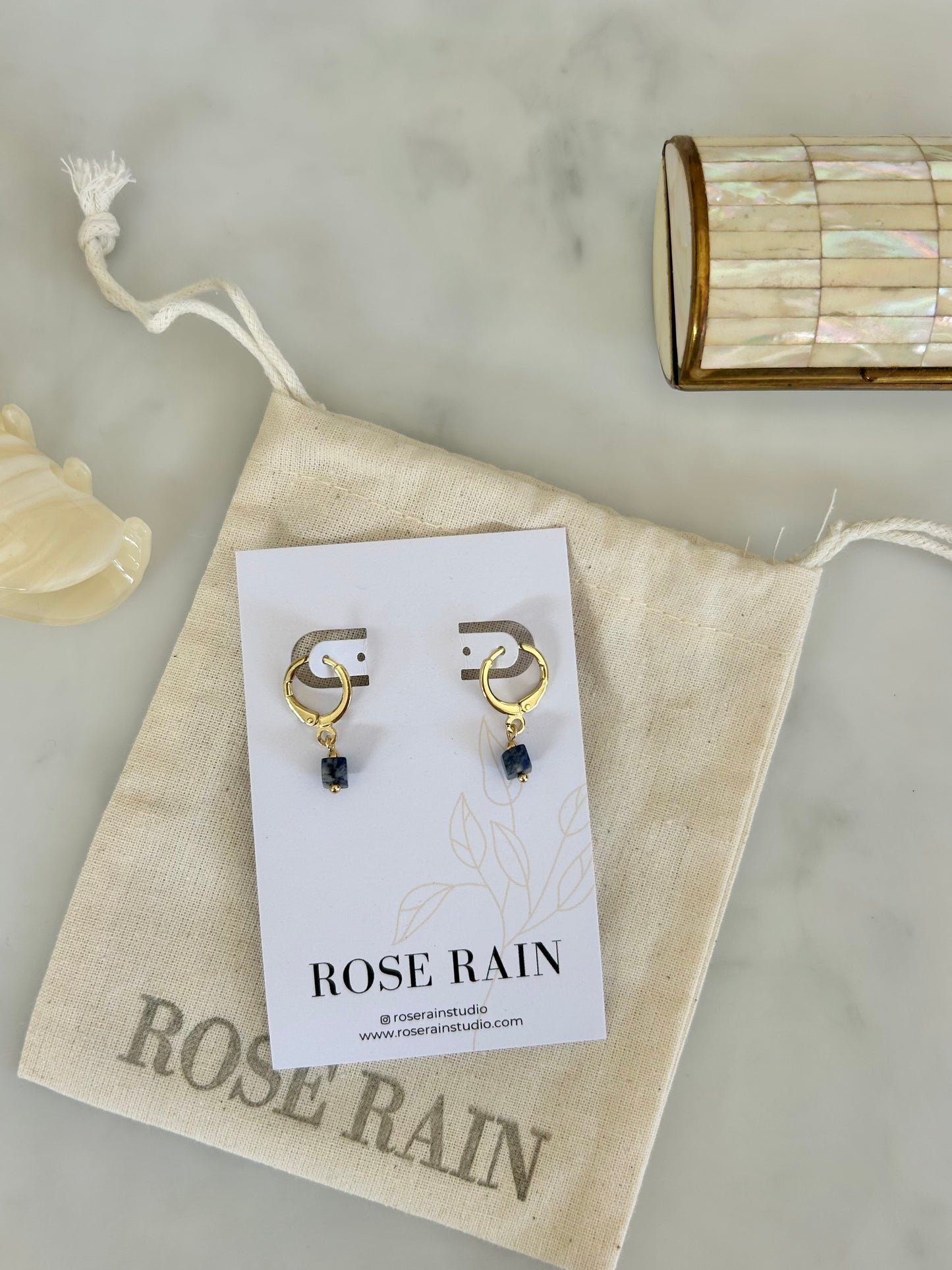TINY LAPIS LAZULI HUGGIE EARRINGS IN 18K GOLD