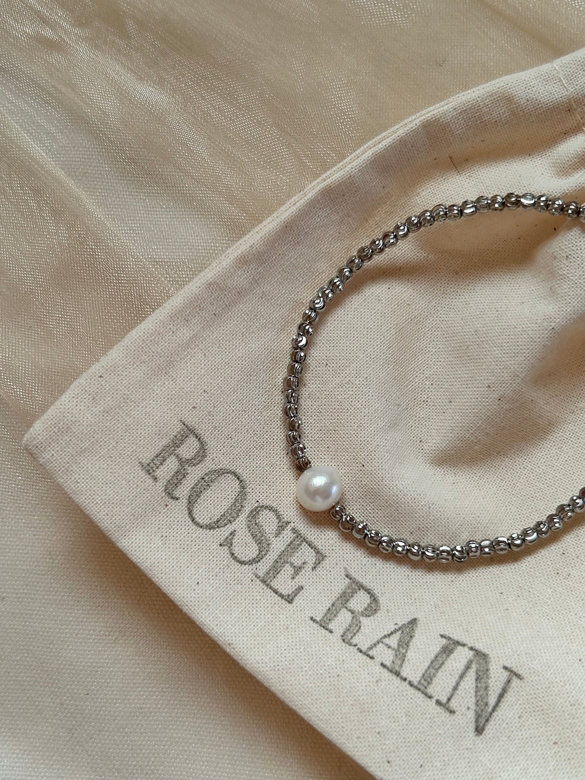 CORA BEADED BRACELET IN PLATINUM
