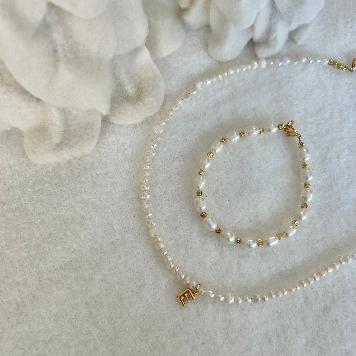 NOVA LARGE PEARL BEADED BRACELET IN 18K GOLD