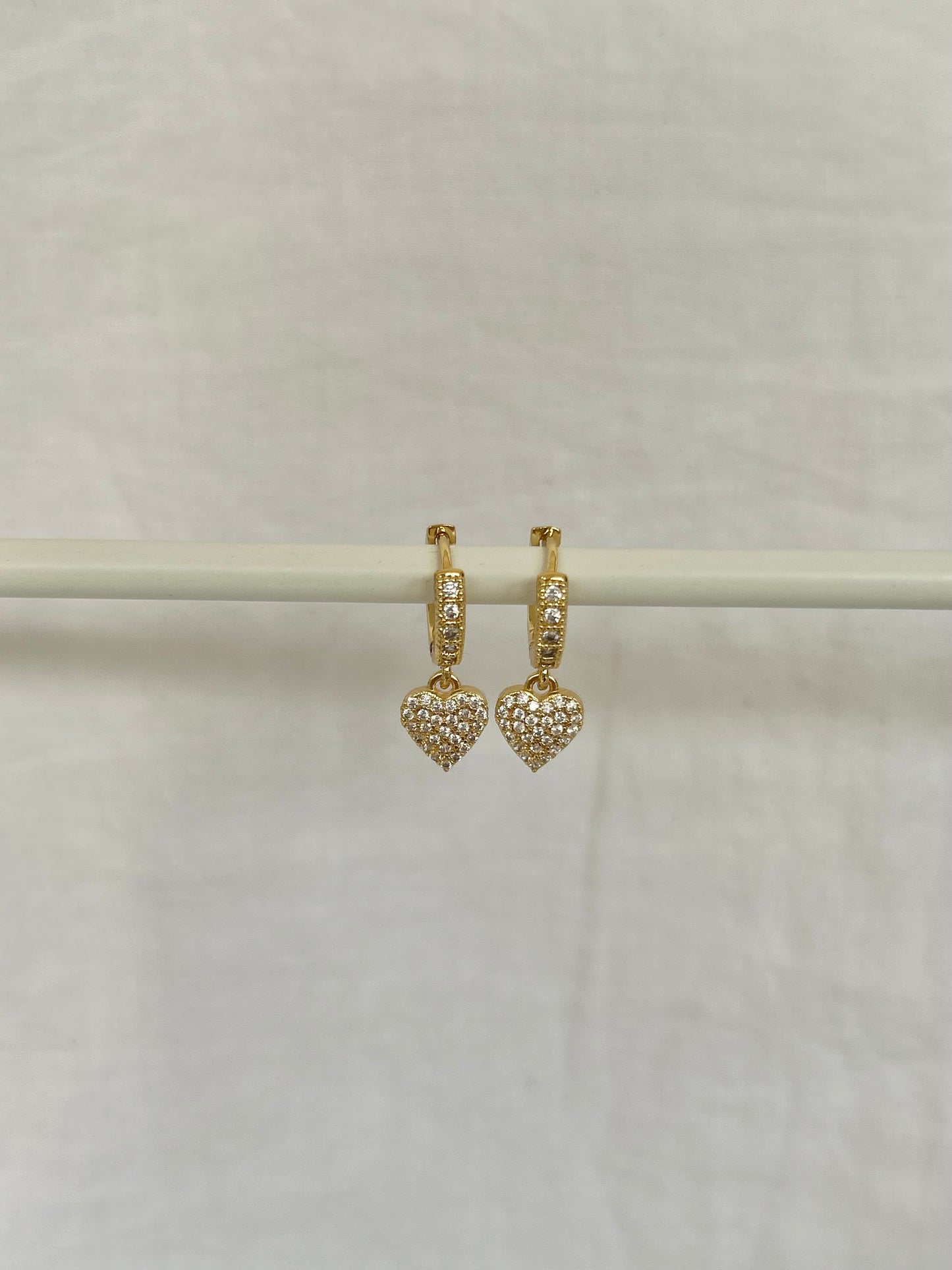 SPARKLE HEART HUGGIE EARRINGS IN 18K GOLD