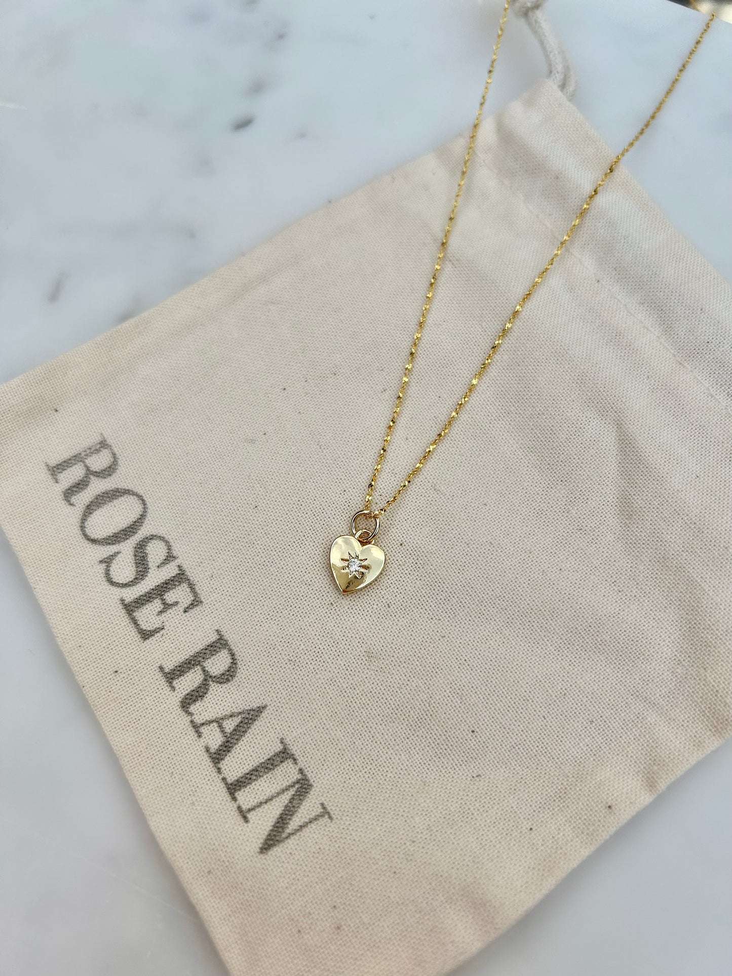 STAR HEART CHARM NECKLACE IN 18K GOLD