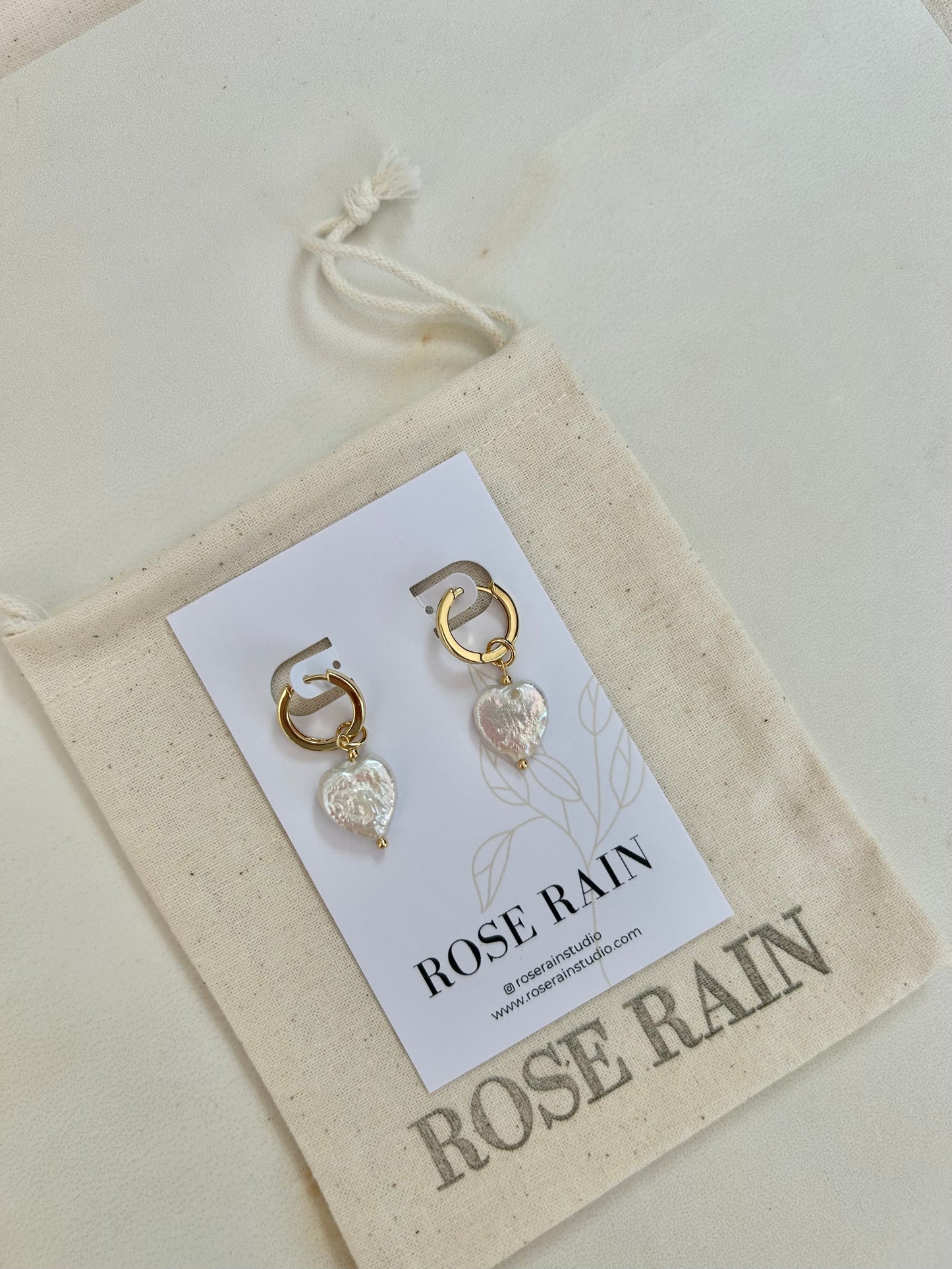 PEARL HEART DETACHABLE CHARM HUGGIE EARRINGS IN 18K GOLD