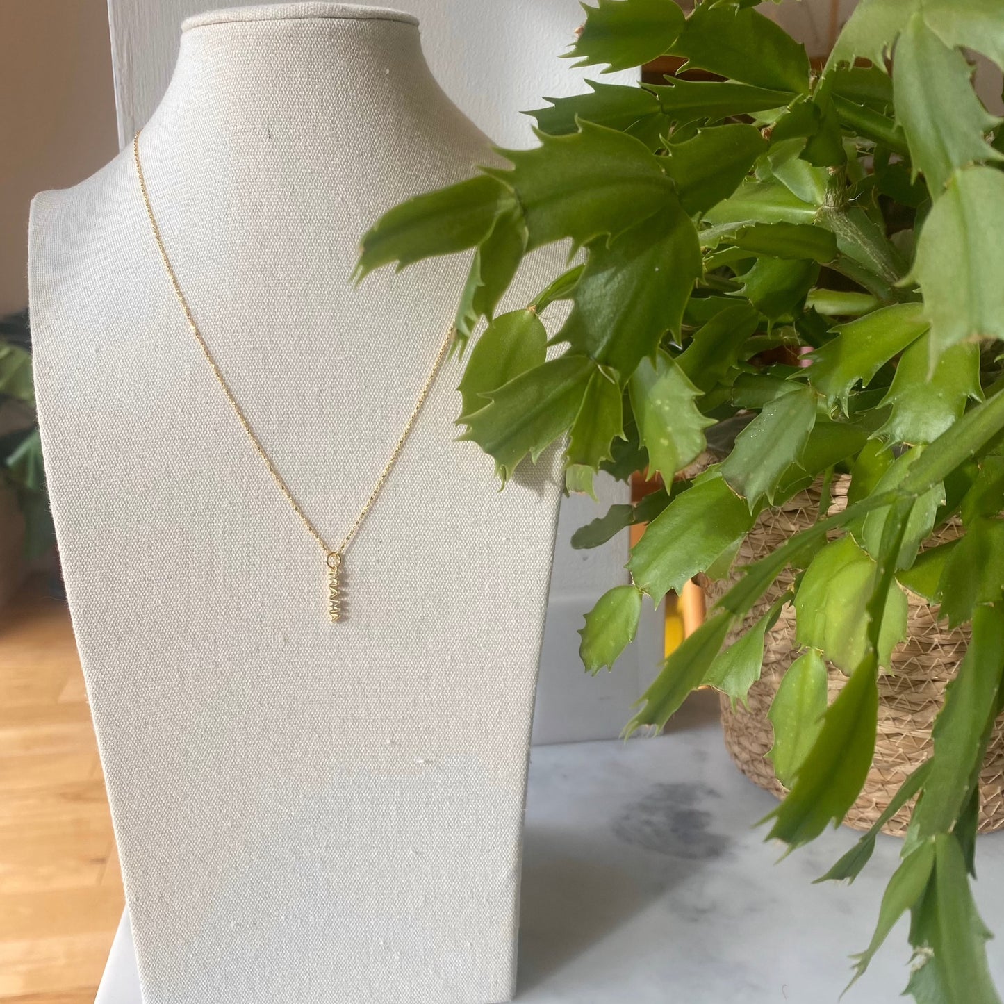 MAMA NECKLACE IN 18K GOLD