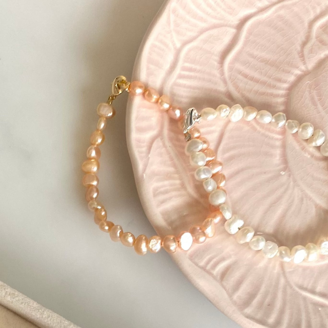 EVA PINK PEARL BEADED BRACELET IN 18K GOLD