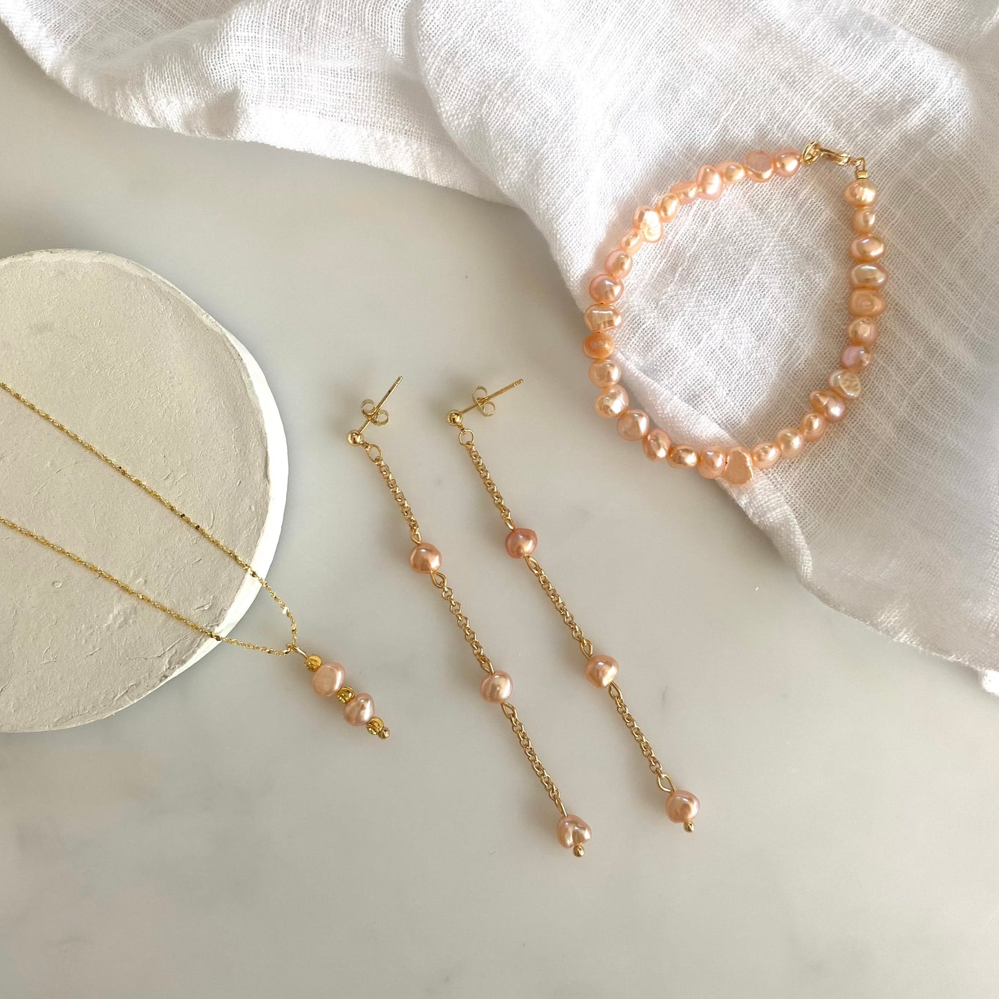 SUNRISE PINK PEARL NECKLACE IN 18K GOLD