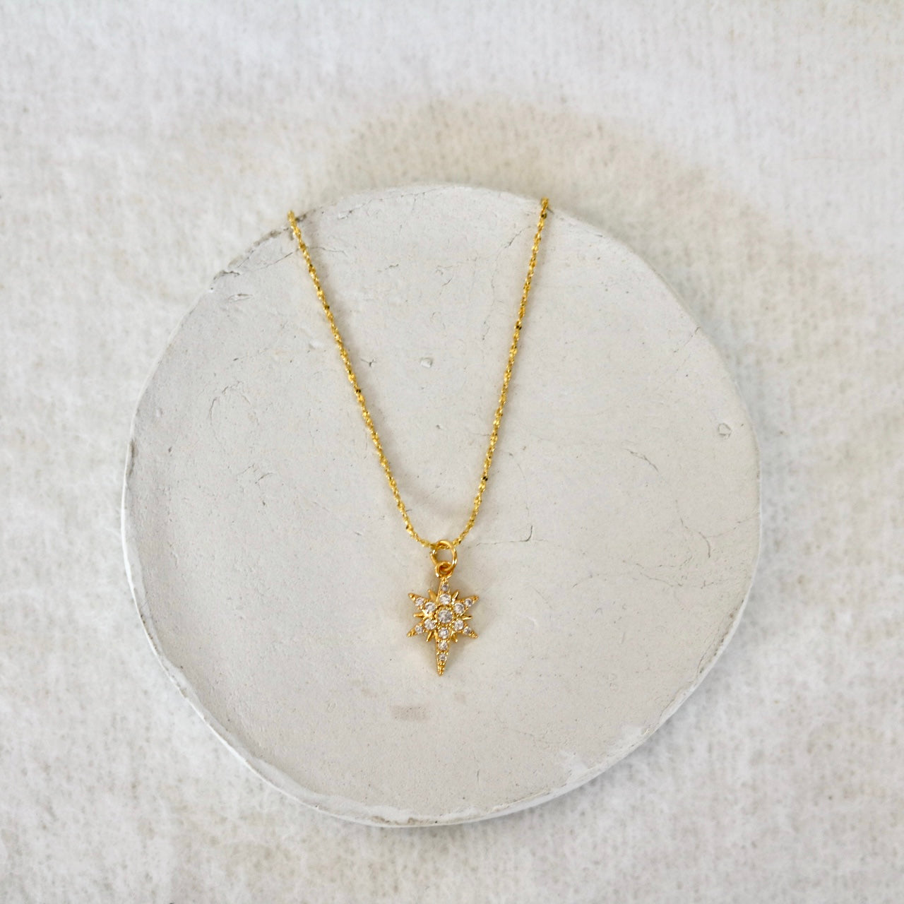 STAR GAZER NECKLACE IN 18K GOLD