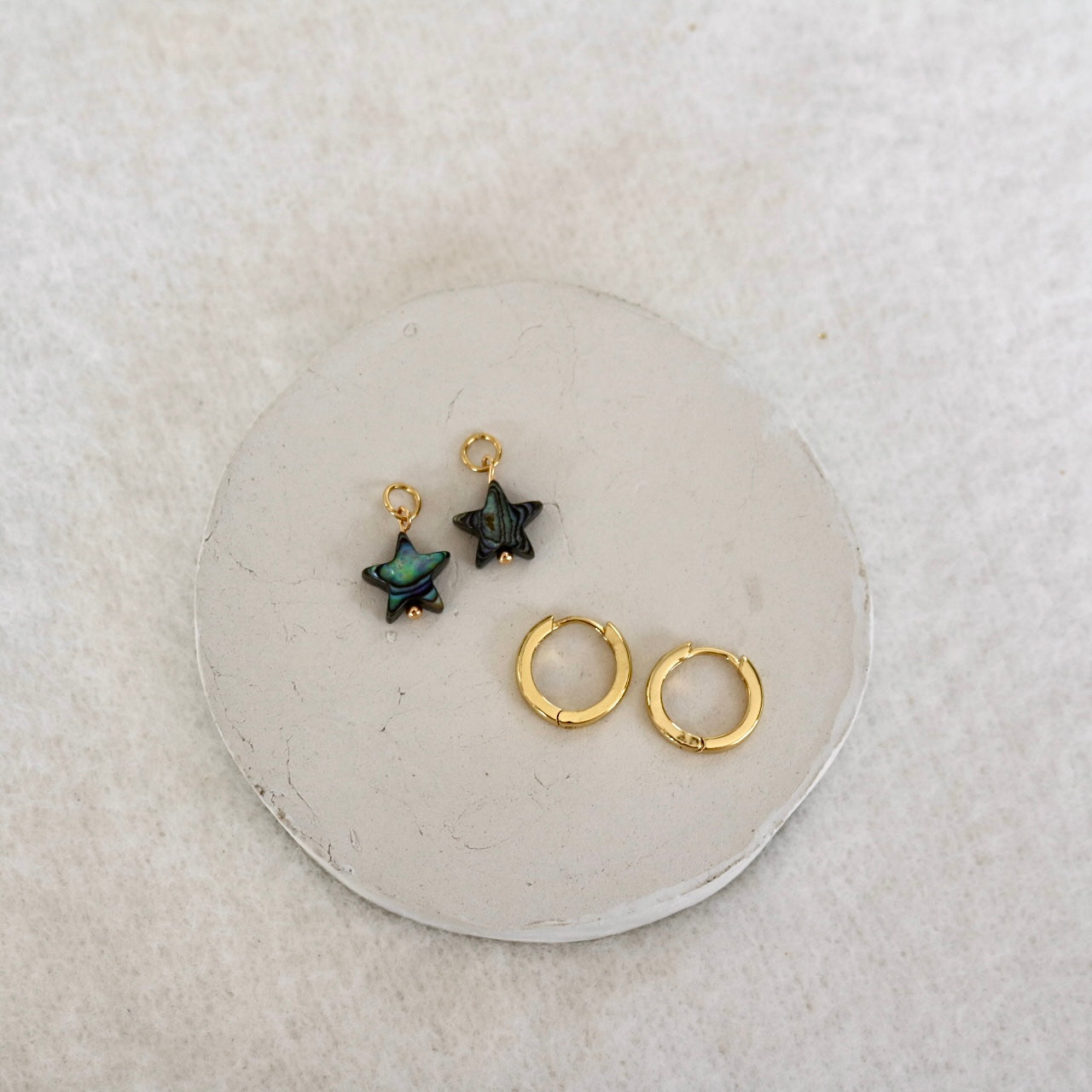 DETACHABLE BLACK SHELL STAR CHARM HUGGIE EARRINGS