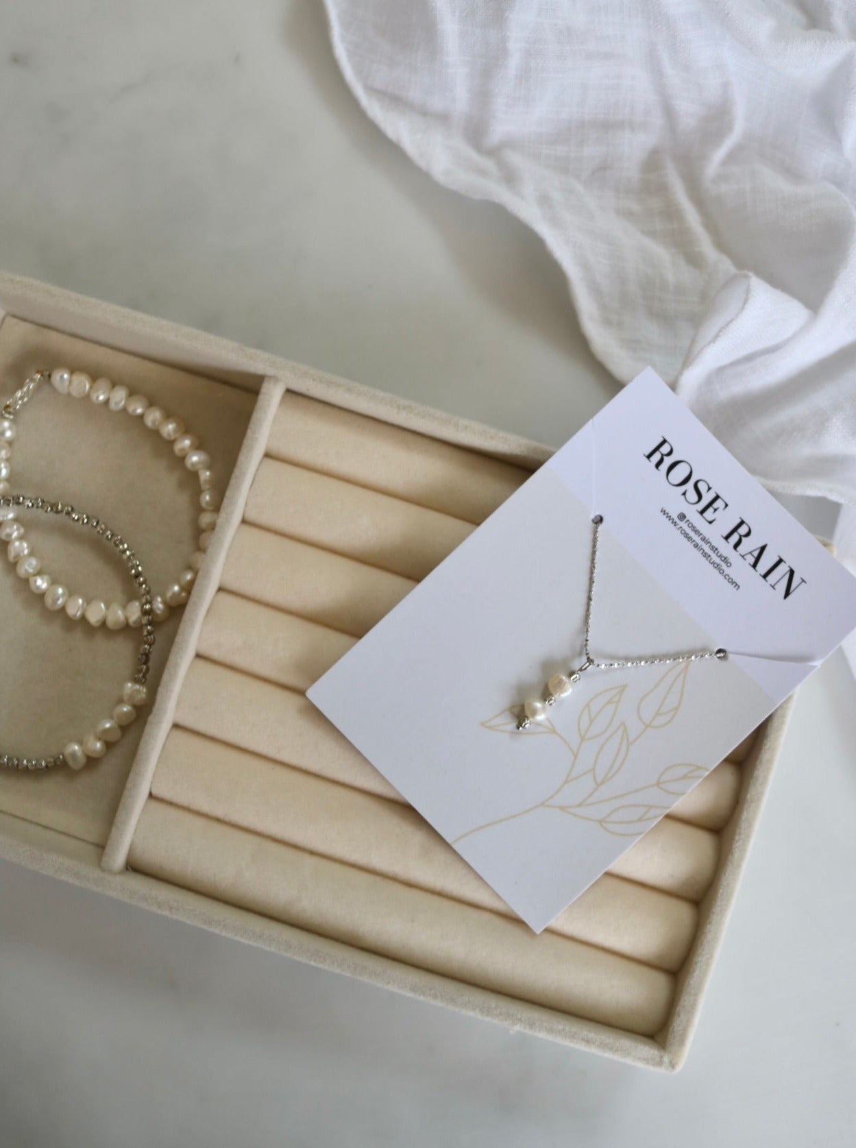 SUNRISE PEARL NECKLACE IN PLATINUM