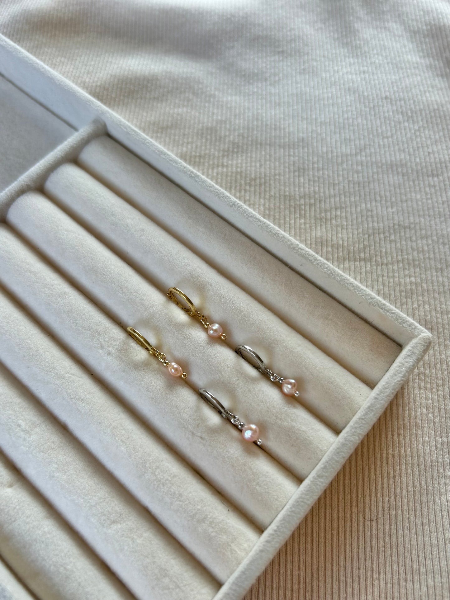 TINY FRESHWATER PINK PEARL HUGGIE EARRINGS IN PLATINUM