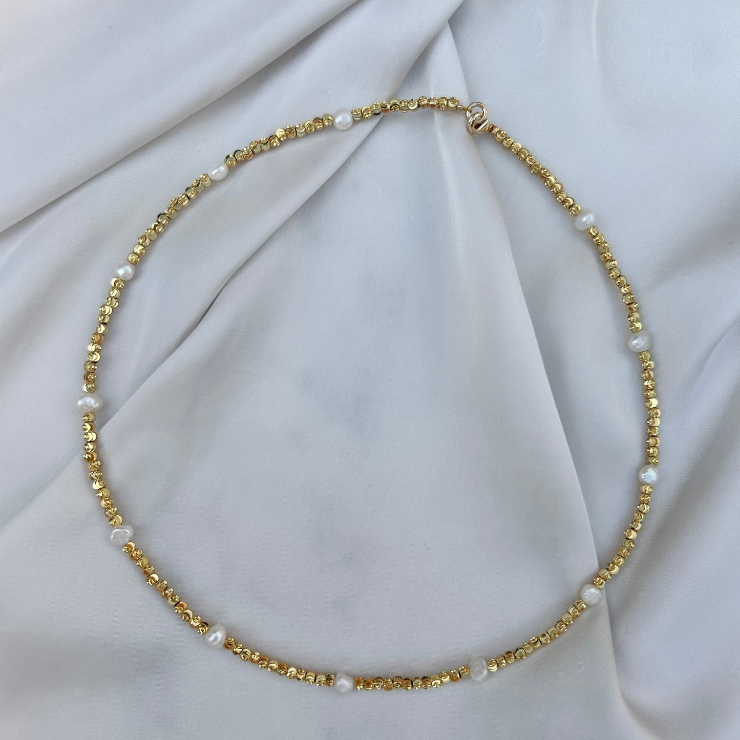 DAINTY PEARL BEADED NECKLACE IN 18K GOLD