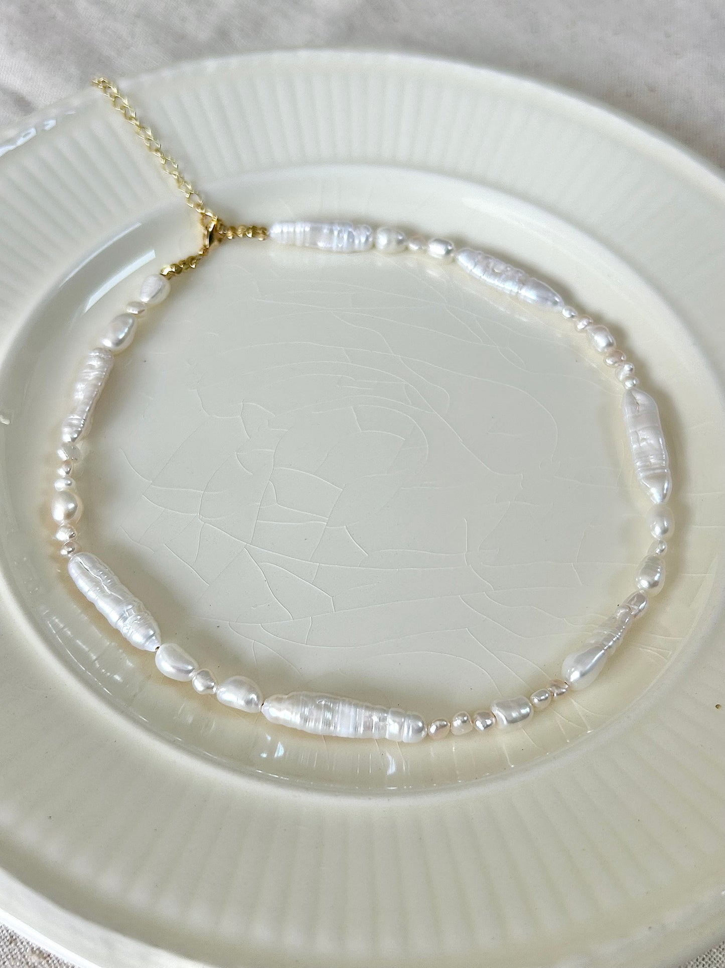 MIA FRESHWATER PEARL NECKLACE IN 18k GOLD