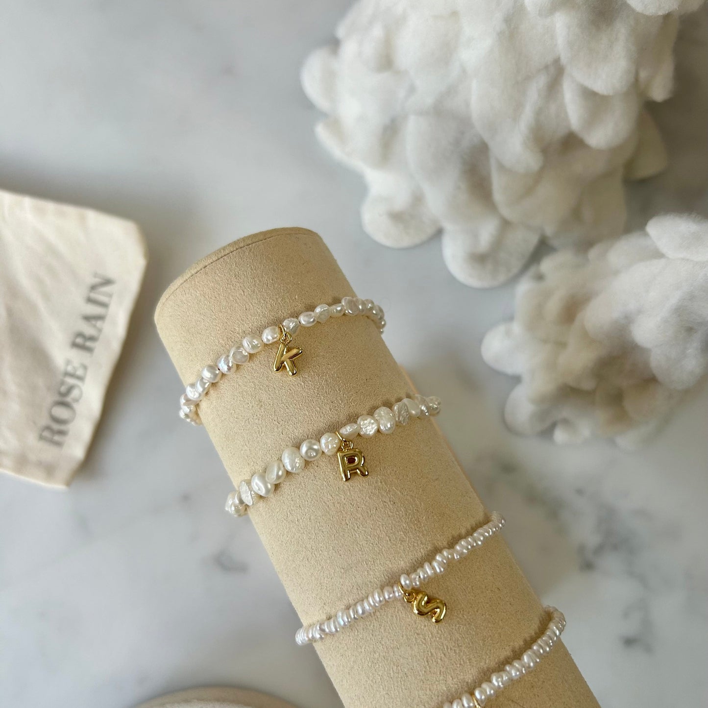 EVA PEARL INITIAL BRACELET IN 18K GOLD