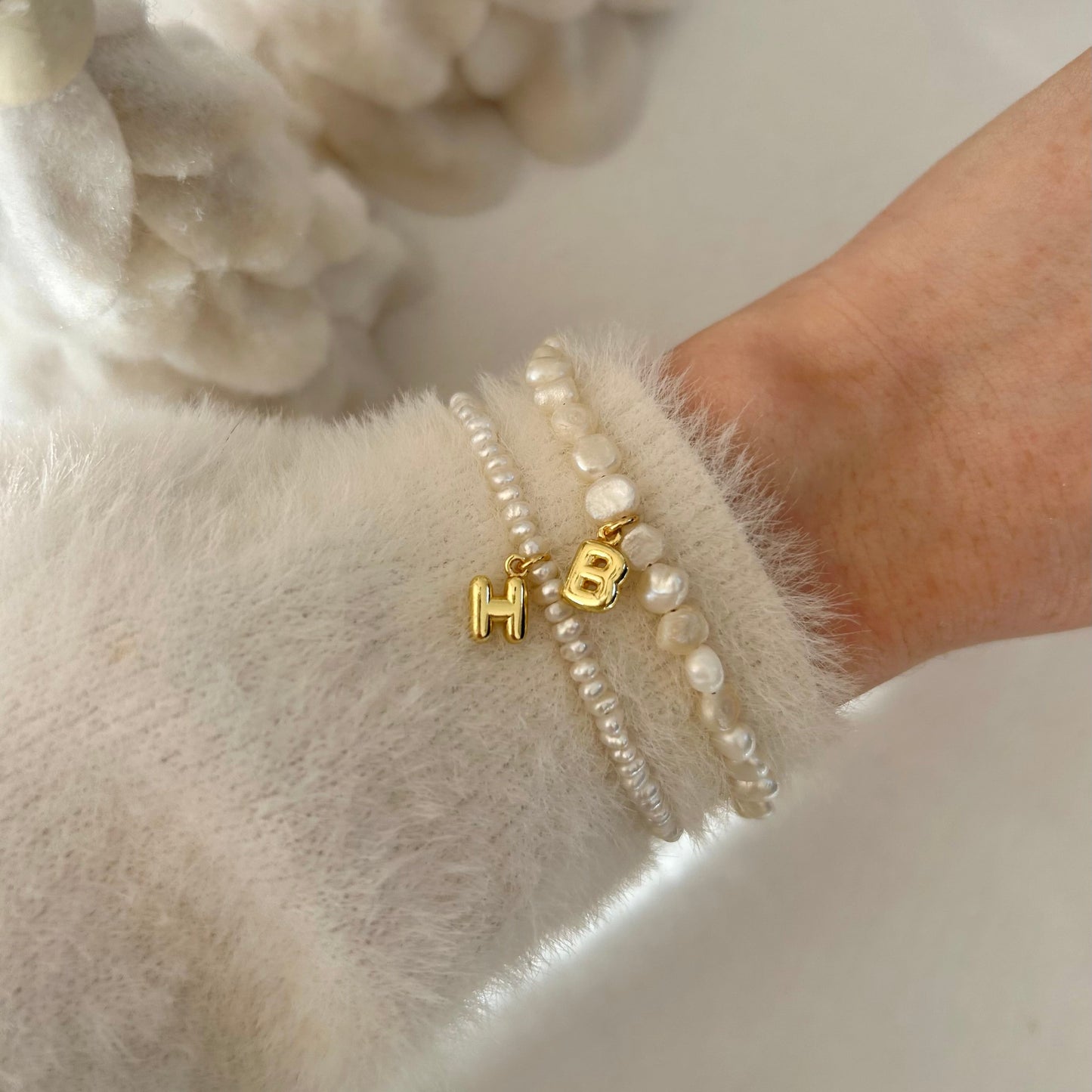 HALLIE PEARL INITIAL BEADED BRACELET IN 18K GOLD