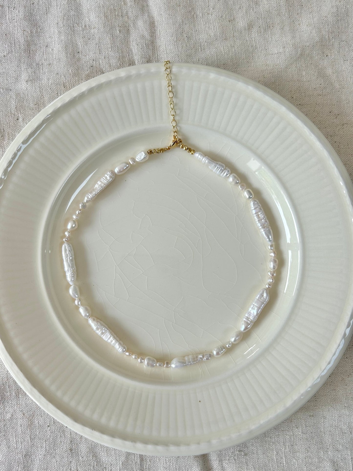 MIA FRESHWATER PEARL NECKLACE IN 18k GOLD