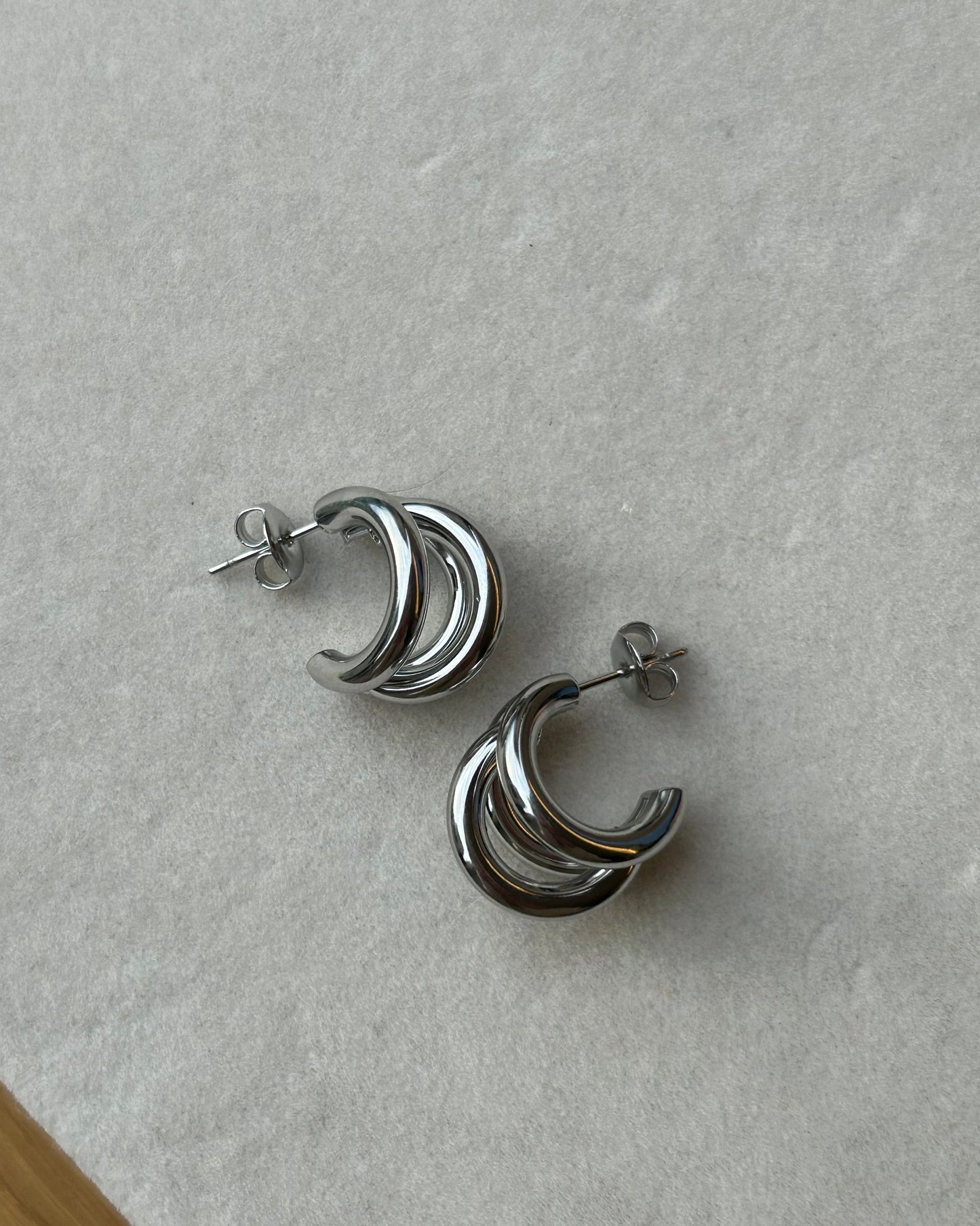 SIENA CHUNKY HOOPS IN PLATINUM