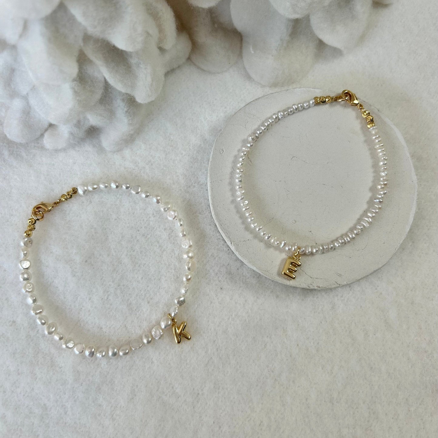 HALLIE PEARL INITIAL BEADED BRACELET IN 18K GOLD