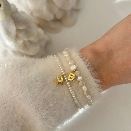 EVA PEARL INITIAL BRACELET IN 18K GOLD