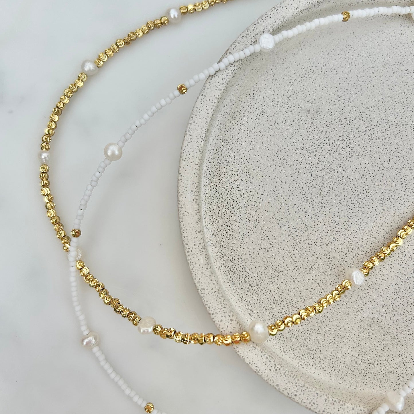 DAINTY PEARL BEADED NECKLACE IN 18K GOLD