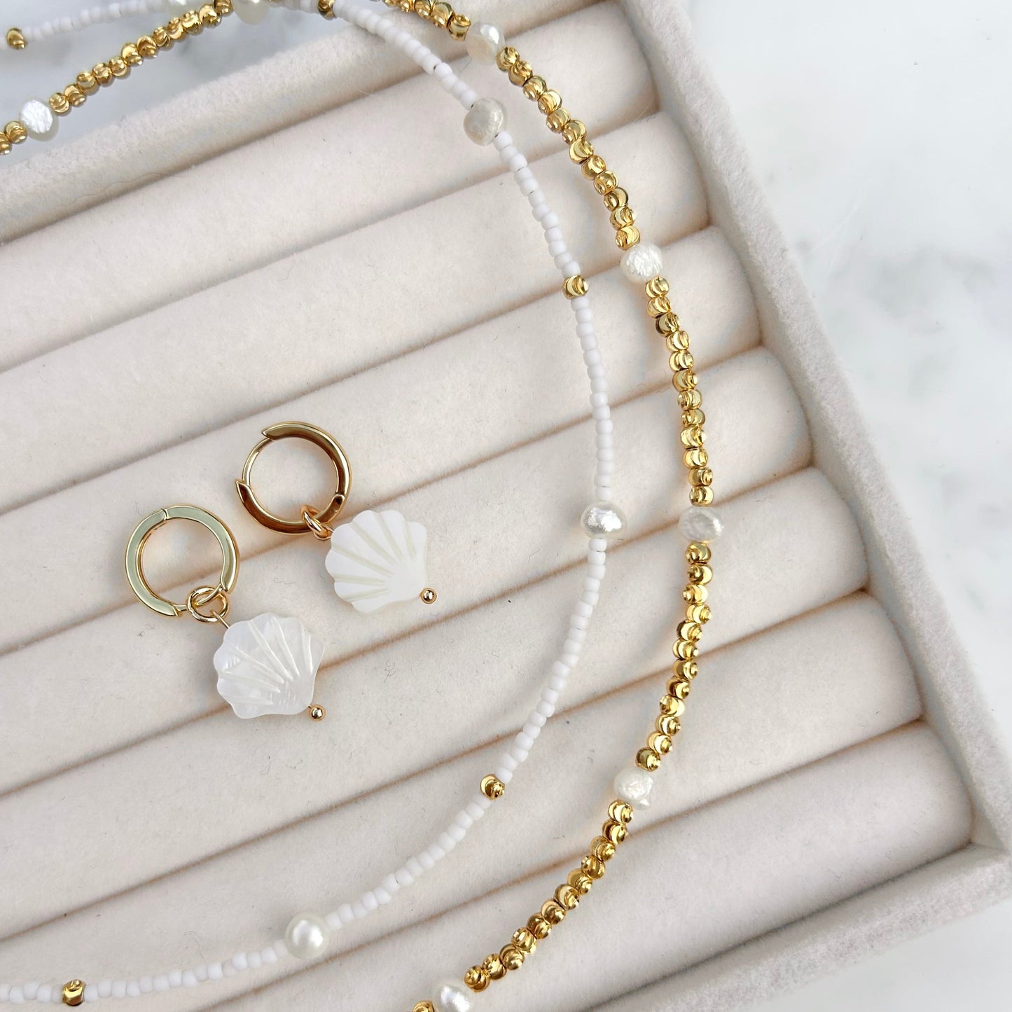 DAINTY PEARL BEADED NECKLACE IN 18K GOLD