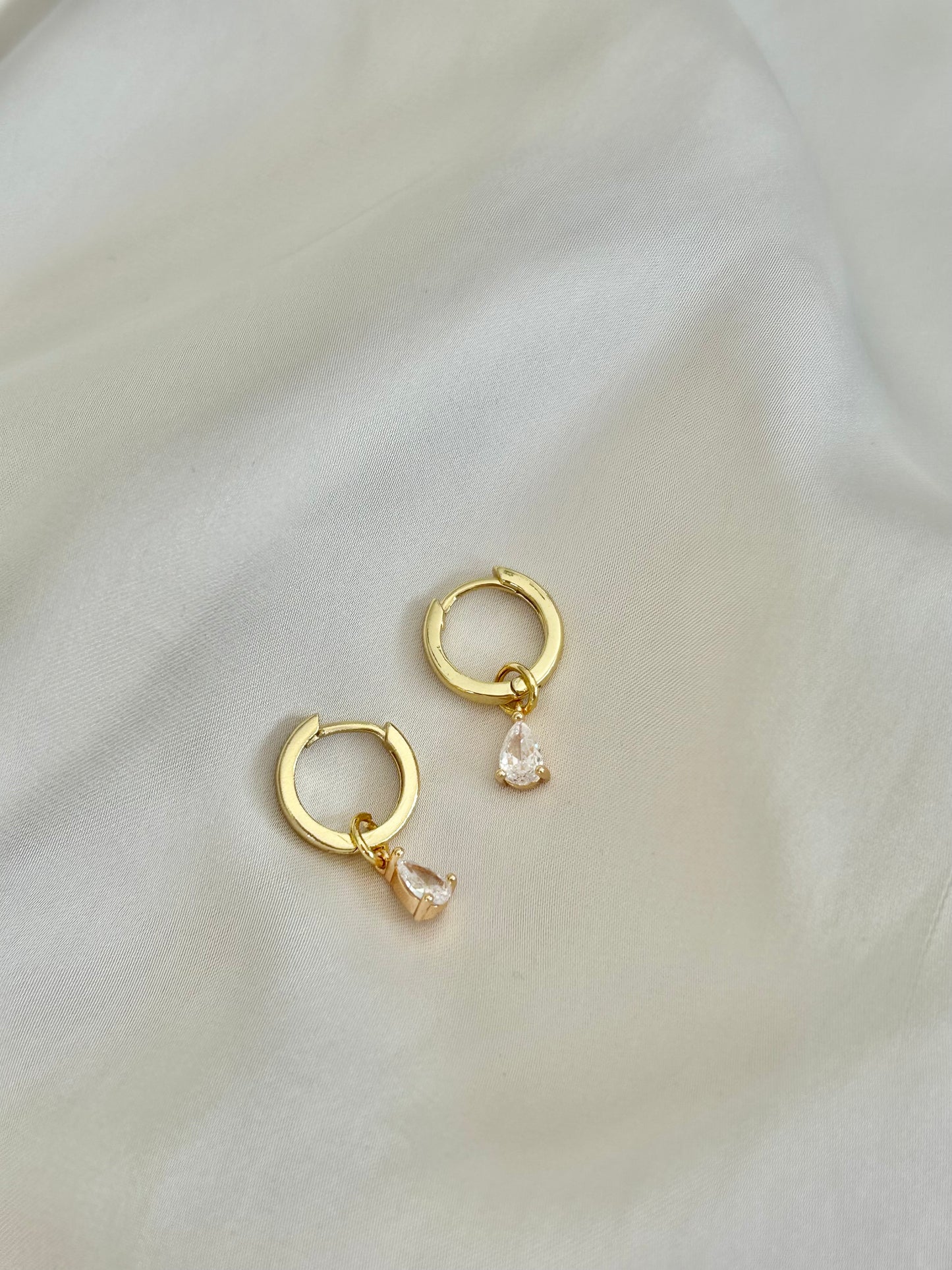 DETACHABLE WHITE TEARDROP CHARM HUGGIE EARRINGS IN 18K GOLD
