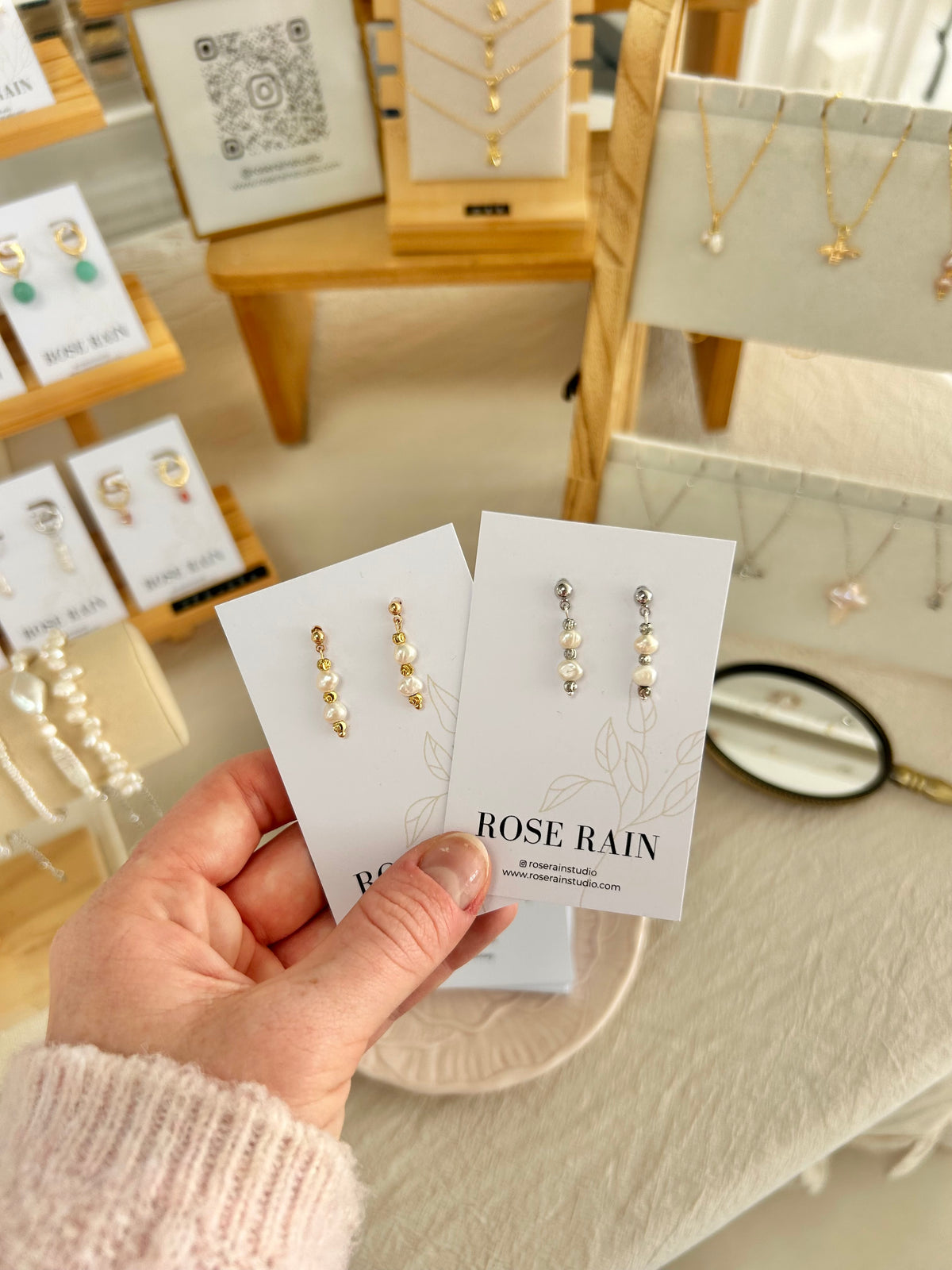 SUNRISE FRESHWATER PEARL STUDS IN 18K GOLD