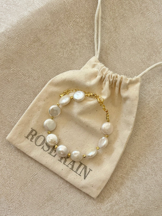 MAE FRESHWATER PEARL BRACELET IN 18K GOLD