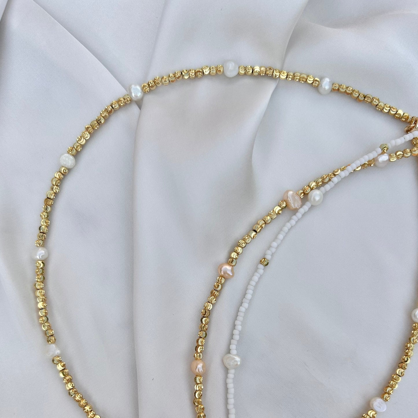 DAINTY PEARL BEADED NECKLACE IN 18K GOLD