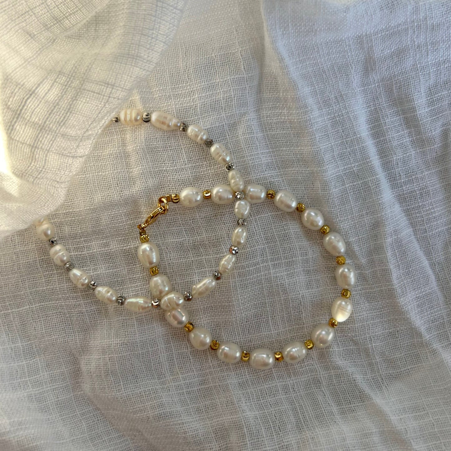 NOVA LARGE PEARL BEADED BRACELET IN PLATINUM