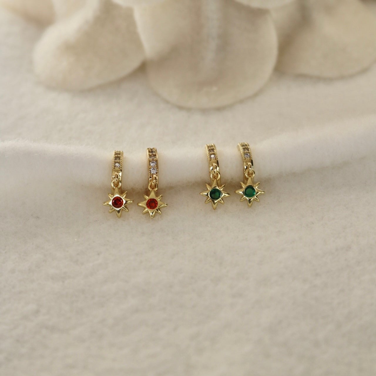 RED STAR HUGGIE EARRINGS IN 18K GOLD