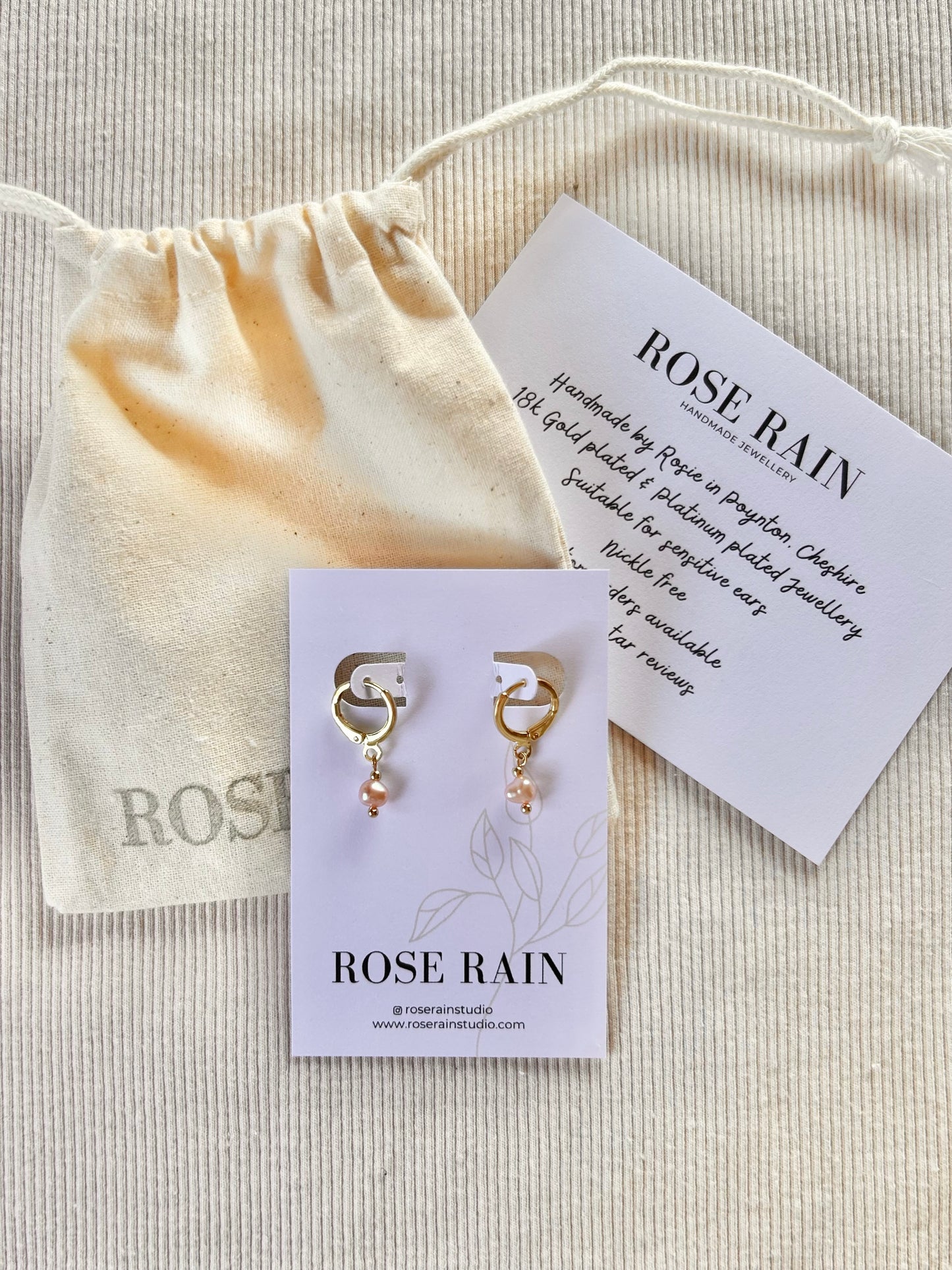 TINY FRESHWATER PINK PEARL HUGGIE EARRINGS IN 18K GOLD