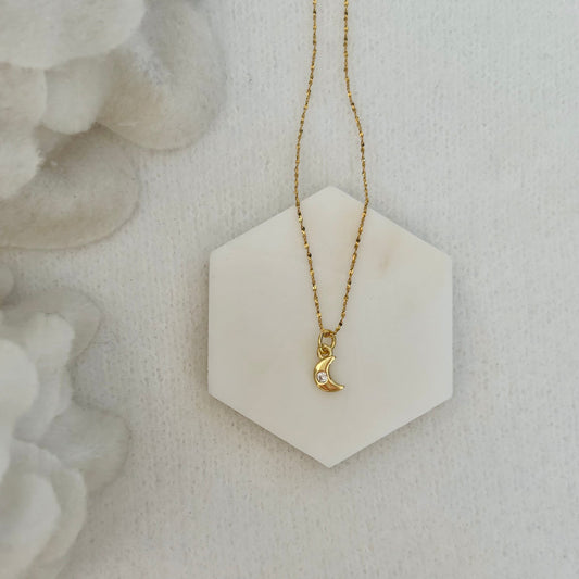 MOON NECKLACE IN 18K GOLD