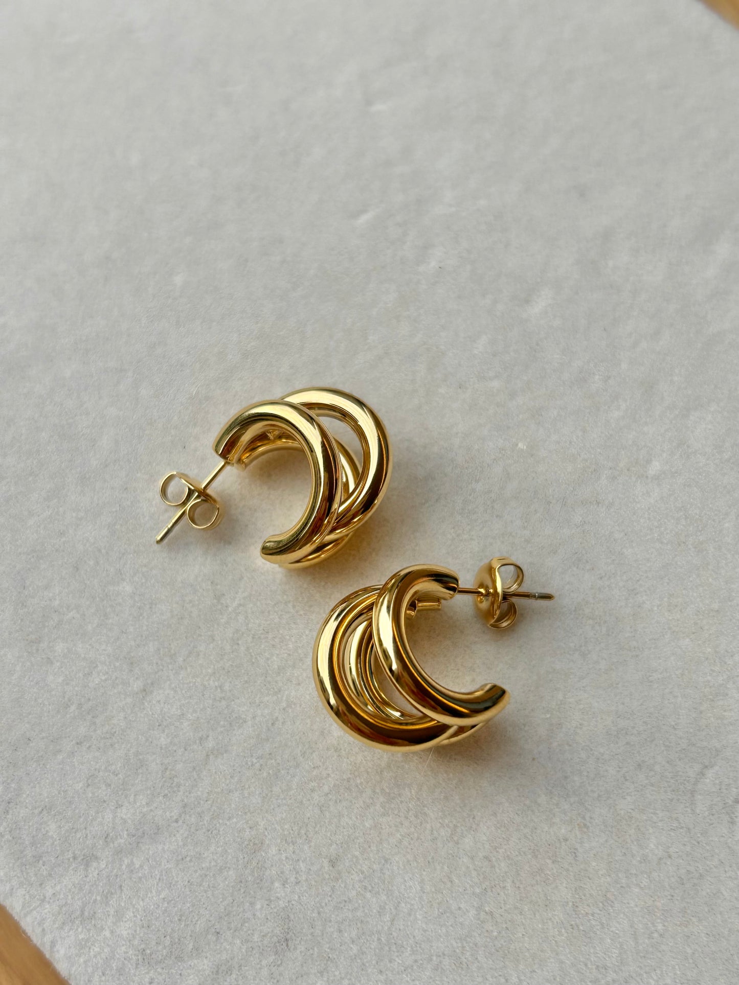 SIENA CHUNKY HOOPS IN 18K GOLD