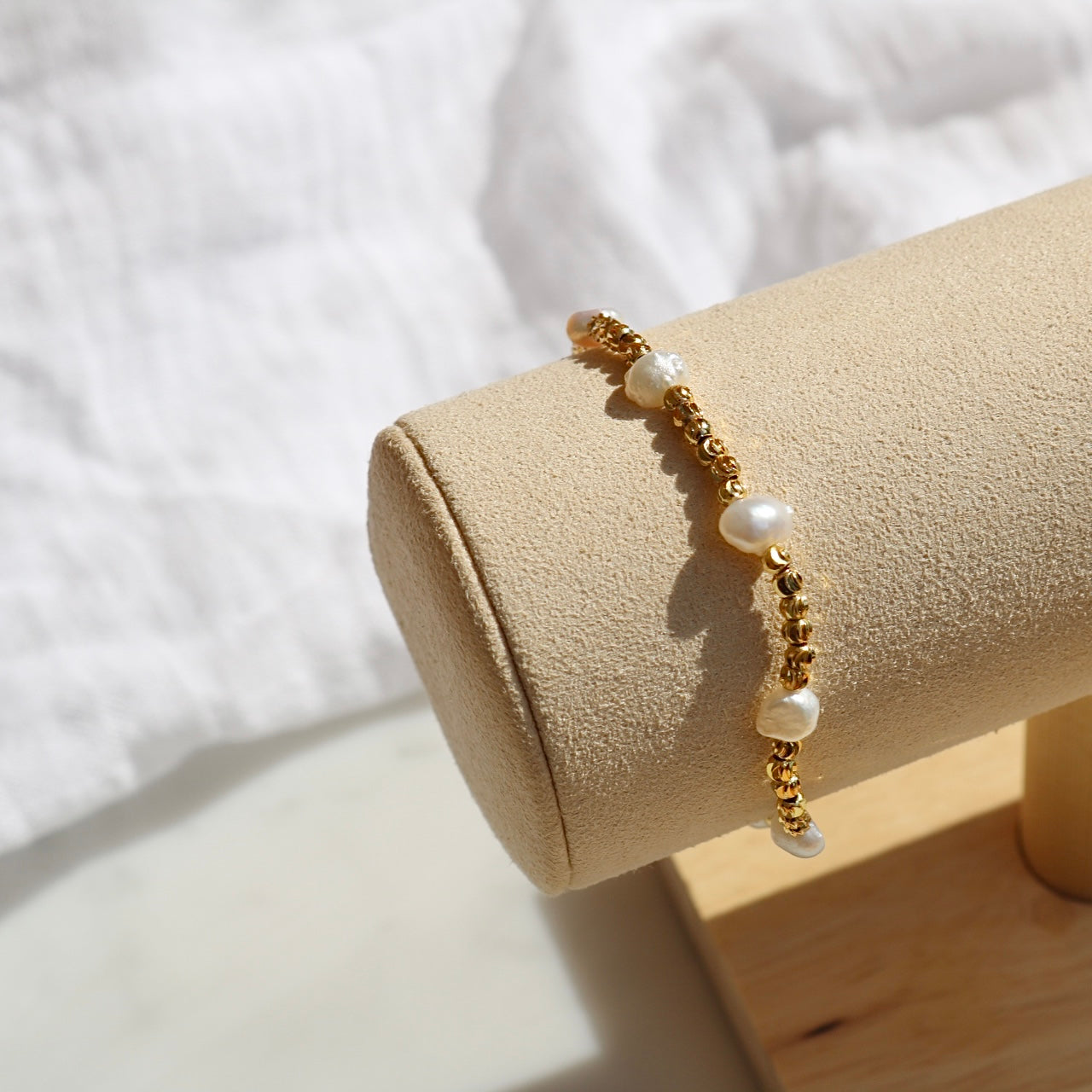 MARGOT PEARL BEADED BRACELET IN 18K GOLD