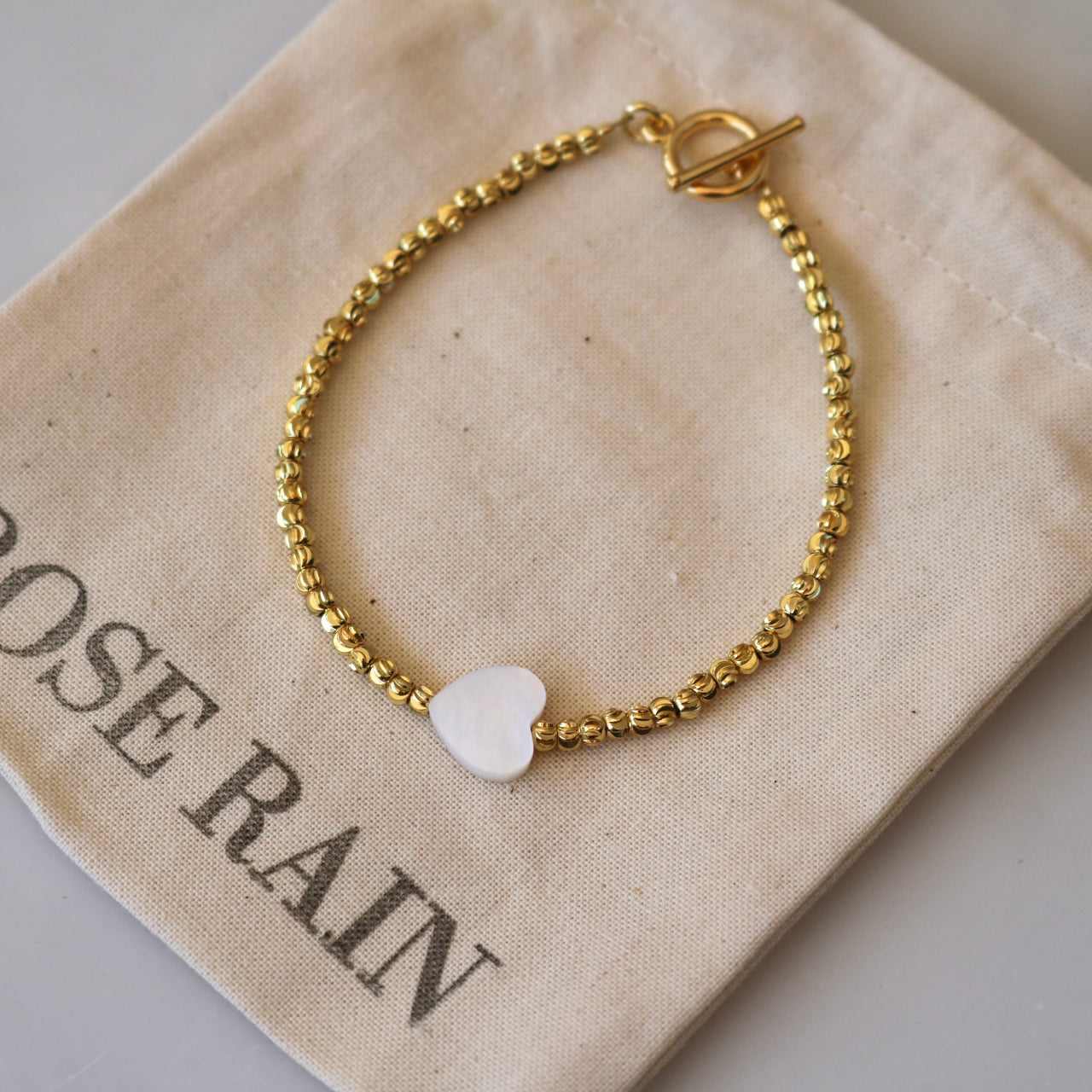 FRESHWATER SHELL HEART BRACELET