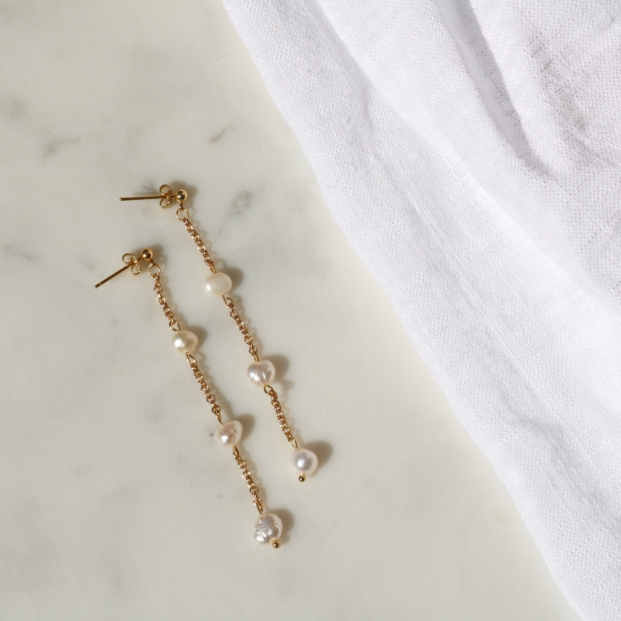 POPPY FRESHWATER PEARL STUDS IN 18K GOLD