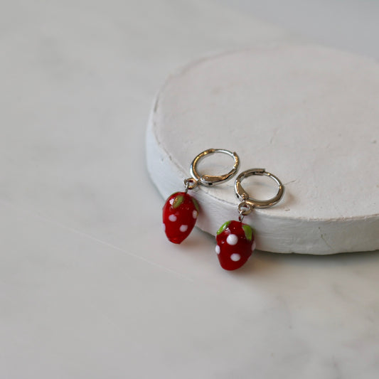 STRAWBERRY HUGGIE EARRINGS IN PLATINUM