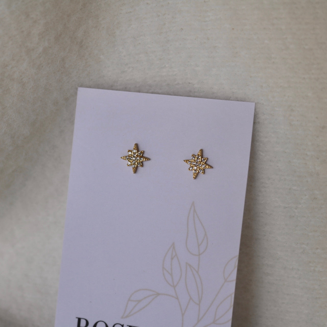 STAR STUD EARRINGS IN 18K GOLD