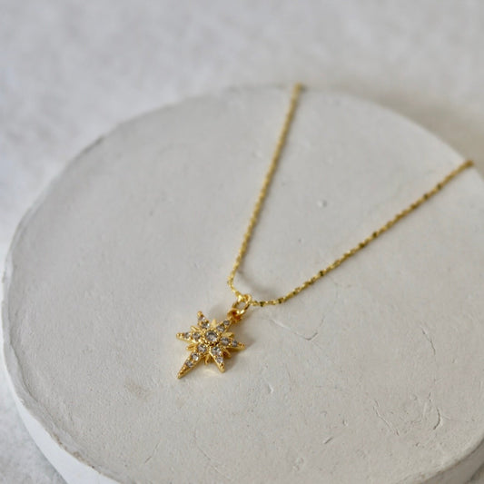 STAR GAZER NECKLACE IN 18K GOLD