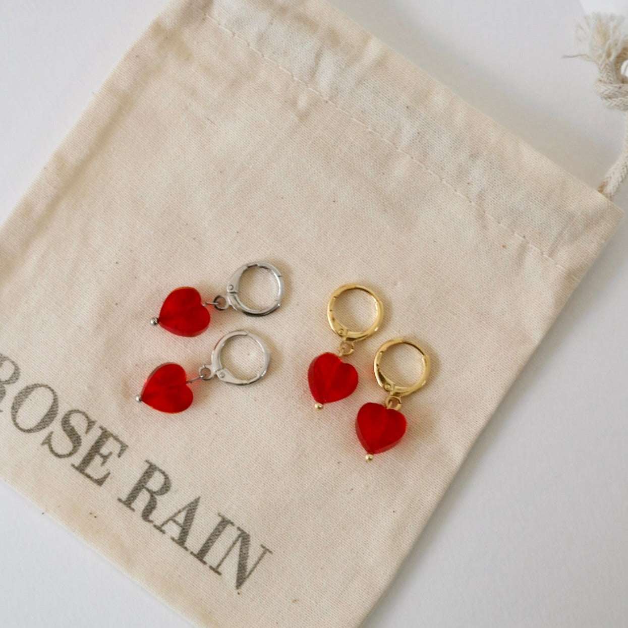 RED LOVE HEART HUGGIES IN 18K GOLD