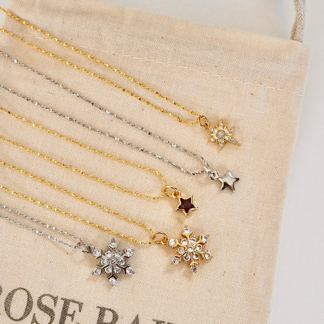 SNOWFLAKE NECKLACE IN 18K GOLD