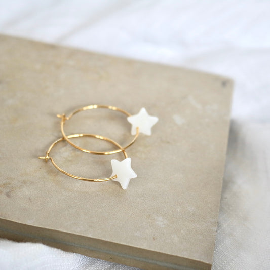 STAR HOOP EARRINGS IN 18K GOLD