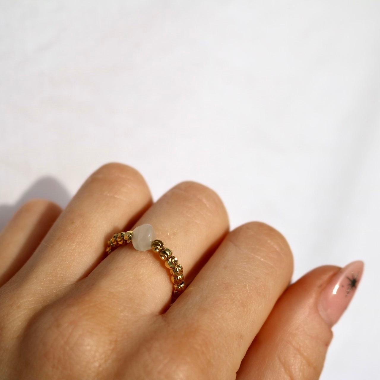 MOONSTONE BEAD RING IN 18K GOLD