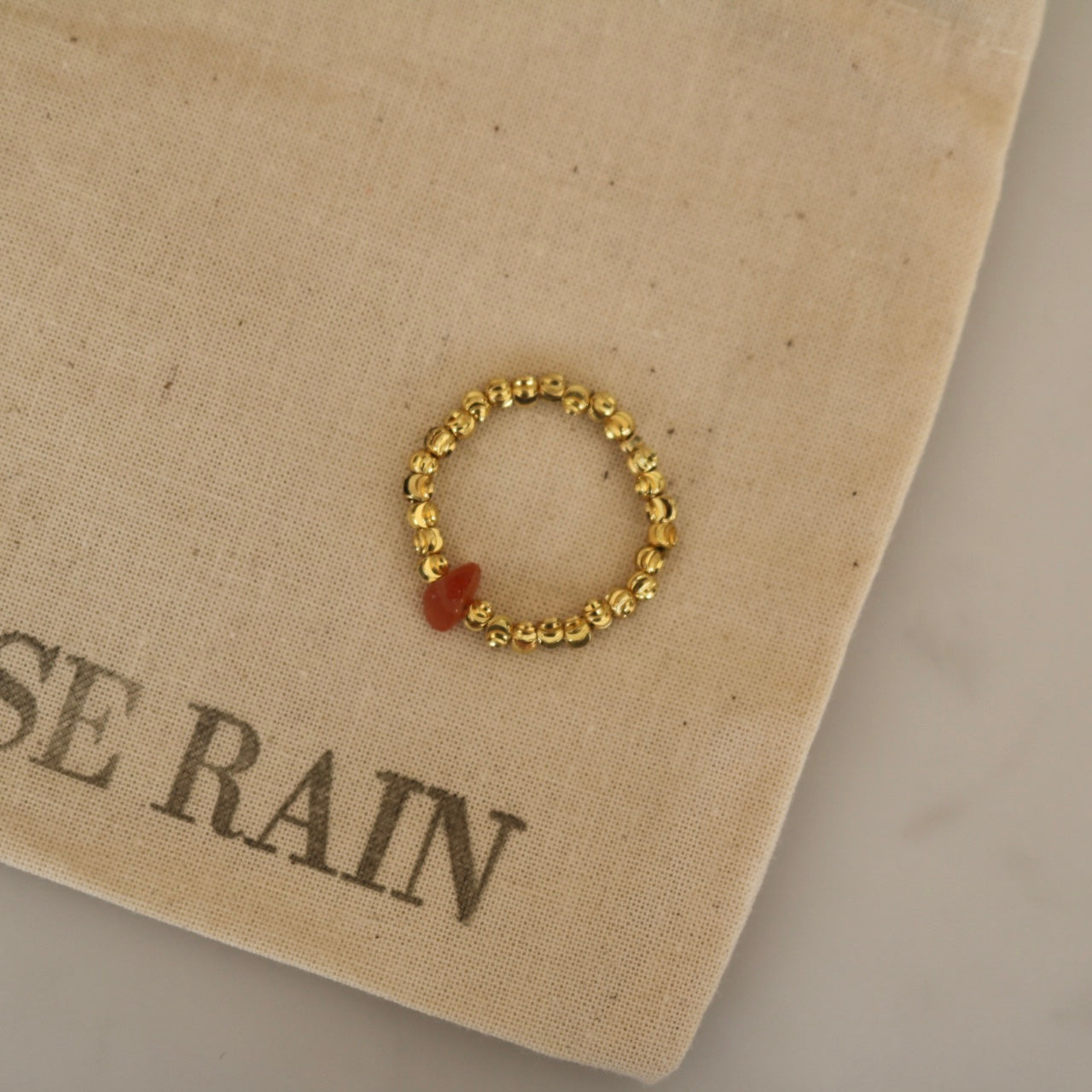 RED AGATE BEAD RING IN 18K GOLD