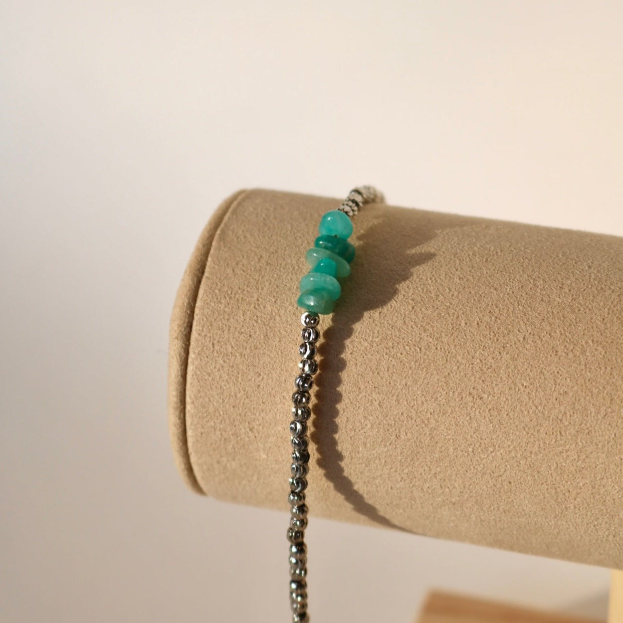 AMAZONITE BEADED BRACELET IN PLATINUM